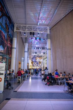 Houston, Teksas - 7 Nisan 2023 Houston Doğa Bilimleri Müzesi 'nde sergiler.