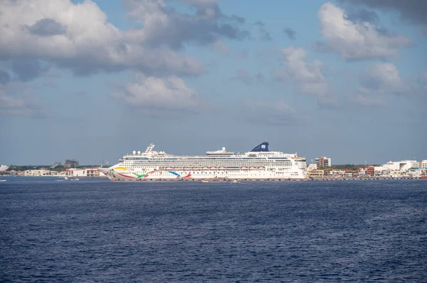 Cozumel Mexico April 2023 Uitzicht Het Noorse Dawn Cruiseschip Haven — Stockfoto