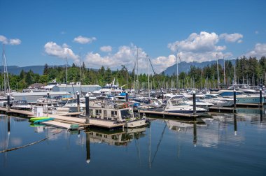 Vancouver, British Columbia - 26 Mayıs 2023: Coal Harbour, Vancouver.