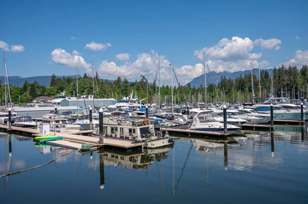 Vancouver Colúmbia Britânica Maio 2023 Barcos Coal Harbour Vancouver — Fotografia de Stock