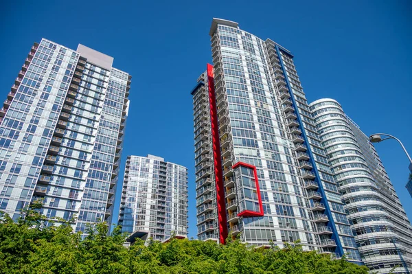 Olhando Para Torres Condomínios Genéricos Vancouver Canadá — Fotografia de Stock