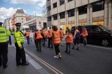 Londra, İngiltere - 19 Temmuz 2023: Londra 'daki Petrol Göstericilerini Durdurun.