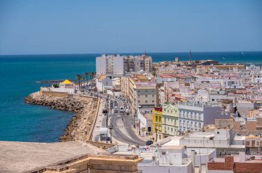 Cadiz 'in güzel eski kasabasının kuş bakışı manzarası Katedral bakış açısından.