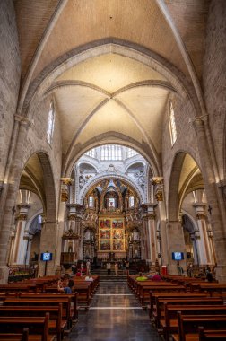 Valencia, İspanya - 25 Temmuz 2023: Güzel Valencia Katedrali, Çaresiz Virgen Bazilikası.