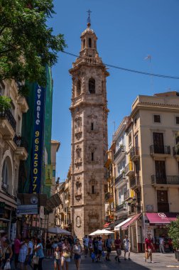 Valencia, İspanya - 25 Temmuz 2023: Valencia, İspanya 'da güzel sokaklar.