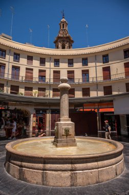 Valencia, İspanya - 25 Temmuz 2023: Valencia, İspanya 'da Güzel Plaza Redona.