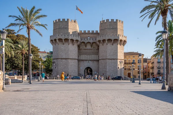 スペイン バレンシア 2023年7月25日 14世紀に建てられた記念碑的なセラーノ門のファサード — ストック写真