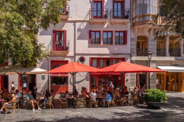 Palma de Mallorca, İspanya - 28 Temmuz 2023: Palma Plaza ve Palma 'daki güzel mimari.