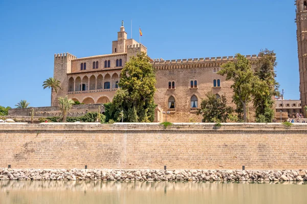 スペインのパルマ マヨルカ2023年7月28日 パルマのラ アルマディーナの素晴らしい王宮 — ストック写真