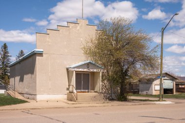 Nobleford, Alberta - 28 Nisan 2024: Nobleford Alberta 'daki Kanada Kraliyet Lejyon Salonu' nun dışı.