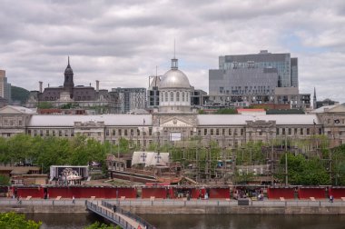 Montreal, Quebec - 23 Mayıs 2024: Montreal 'deki Tarihi Bonsecours Pazarı.