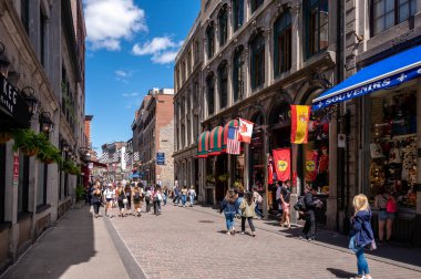 Montreal, Quebec - 23 Mayıs 2024: Saint Paul Caddesi, Eski Montreal.