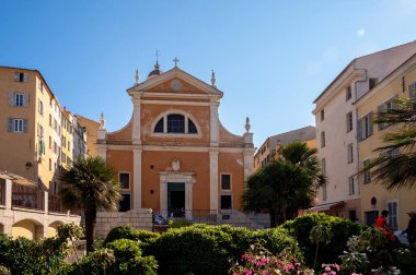Ajaccio, Fransa - 8 Ağustos 2024: Ajaccio, Korsika 'daki Santa Maria Assunta Katedrali.