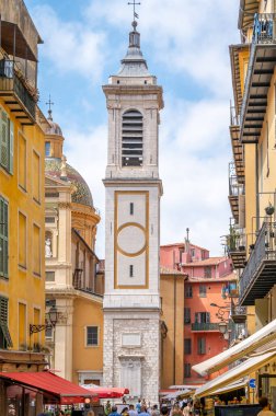 Güzel, Fransa - 7 Ağustos 2024: Güzel Eski Güzel Kasabadaki Güzel Katedral Manzarası.