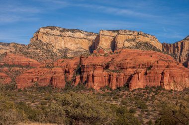 Sedona, Arizona yakınlarındaki Ayı Dağı manzarası.
