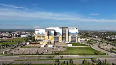 Calgary, Alberta 'daki Güney Sağlık Kampı' nın hava görüntüsü..