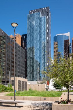 Calgary, Alberta - 29 Haziran 2025: The Dorion Hotel, by Marriott, Downtown Calgary, Alberta.