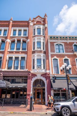 San Diego, California - 9 Ağustos 2025 San Diego 'nun göbeğindeki Yuma Binası' nın dışı.