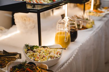 Düğün yemekleri büfesi. Yüksek kalite fotoğraf