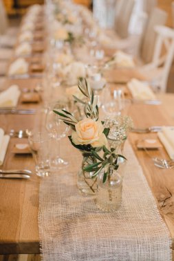 Düğün masası süsleme töreni çiçekleri. Yüksek kalite fotoğraf