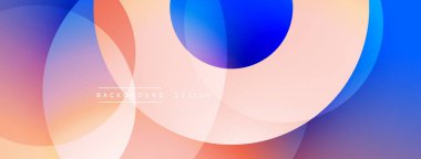 Soyut şekiller çakışır. Renkler turuncu, mavi, pembe. Pürüzsüz gradyanlar modern tasarım yaratır. Minimalist estetik, yumuşak tonlar.