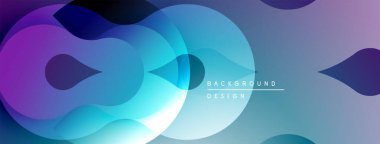 Soyut sıvı şekilleri örtüşür, parlak mavi ve mor renkler yaratır. Modern tasarım hareketi, derinliği, görsel ilgiyi çağrıştırıyor.