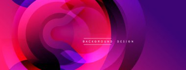 Soyut katmanlar enerjik, akışkan bileşimler yaratır. Pembe, mor renkler modern estetik sunarak tasarıma hükmediyor..