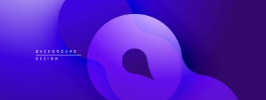 Soyut mor gradyanlar akıcı şekiller oluşturur. Minimalist tasarım modern dijital arkaplan öneriyor. Yumuşak geçişler derinlik yaratır.