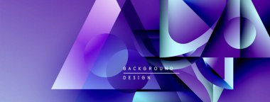 Soyut geometrik şekiller örtüşüyor, canlı mor ve mavi renkler yaratıyor. Modern tasarım elementleri teknoloji ve yenilik öneriyor.