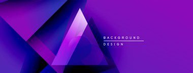 Soyut mor geometrik şekiller kesişir. Gradyan renkler dinamik görsel efekt yaratır. Modern tasarım arka planlar için uygun.