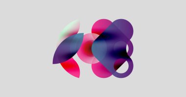 Soyut şekiller örtüşür, canlı renk karışımları yaratır. Pembe, mor, mavi renkler nötr arkaplana hakim. Modern tasarım.