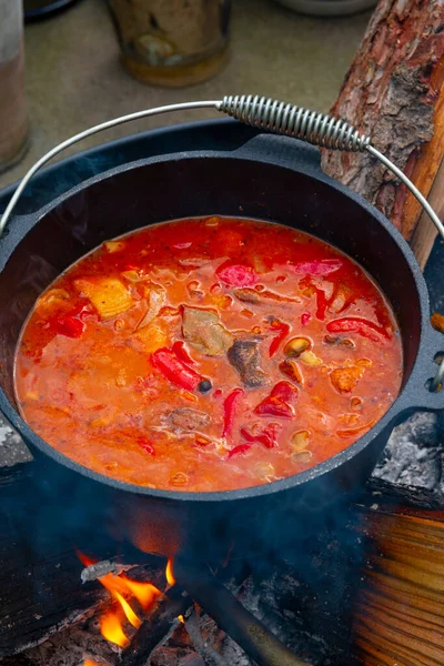 Çaydanlık Kebabı Açık Ateşte Hazırlanır — Stok fotoğraf