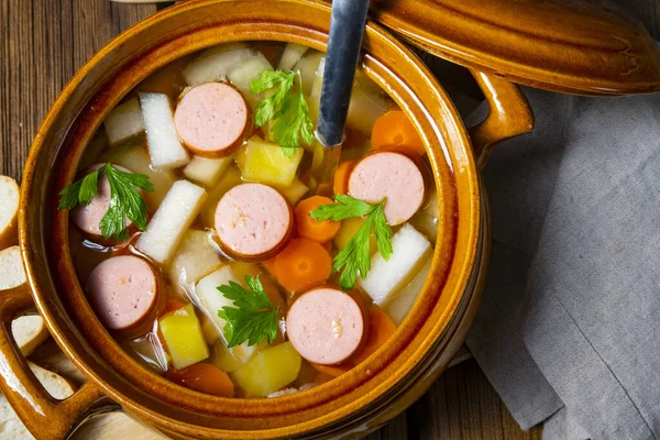 Kartoffelkohlrabi Suppe Mit Bockwurst — Stockfoto