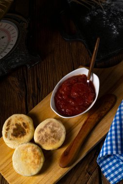 Marmelatlı sıcak proziaki.