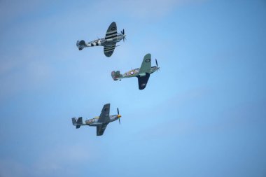 EAA Havayolları 2024 Airshow çalışanları ve faaliyetleri. Dünyanın en büyük uçak gösterisi: Oshkosh, WI, 25 Temmuz 2025