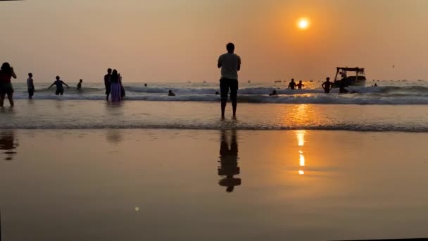 Anjuna Beach Goa India Vlucht Het Zandstrand Uur Voor Zonsondergang — Stockvideo