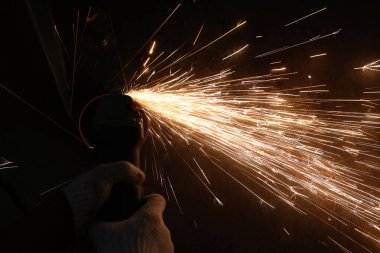  Elektrikli tekerlekli elektrikli tekerlekli taşlama üzerinde odak fabrikada çelik yapısı üzerinde taşlama