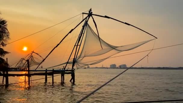 Rede Pesca Chinesa Nascer Sol Cochin Kerala Índia Marco Famoso — Vídeo de Stock