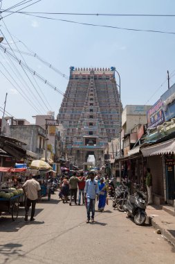 Tiruchirappalli, Tamil Nadu, Hindistan 13 Mart 2022 Rajagopuram, diğer adıyla Tiruchirappalli 'deki Sri Ranganatha Swamy tapınağına ana kapı.
