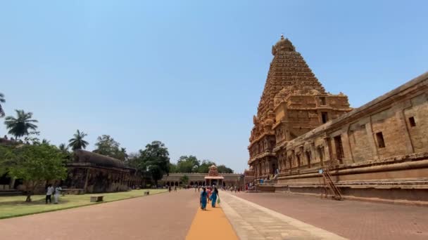 Thanjavur Tamil Nadu India 2022年3月14日人们参观Thanjavur的Brihadeeswara神庙 Thanjavur大庙宇世界遗产所在地联合国教科文组织 Thanjavur大庙宇 — 图库视频影像