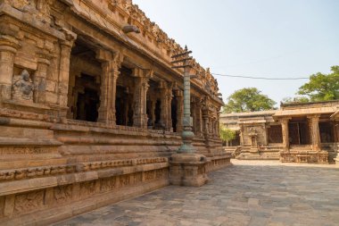 Airavatesvara Tapınağı, Hindistan 'ın güneyindeki Tamil Nadu eyaletinin Kumbakonam, Thanjavur ilçesi yakınlarındaki Darasuram kasabasında bulunan bir Hint Dravidian mimari tapınağıdır..