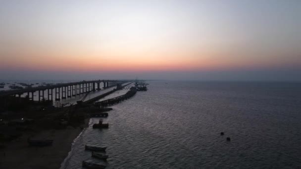 Luftaufnahme Der Pamban Brücke Indische Eisenbahnauslegerbrücke Rameswaram Dhanushkodi Tamil Nadu — Stockvideo