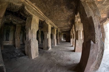 Hindistan'da Vijayawada city yakınındaki tarihi Undavalli mağaralar