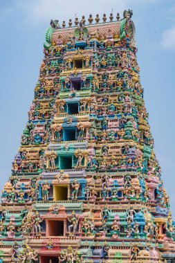 Kanaka durga ammavari altın tapınağı. Vijayawada 'daki Kanaka Durgama Tapınağı Krishna Lanka Karakatta.
