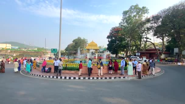 Tirupati Andhra Pradesh India Marzo 2022 Círculo Garuda Templo Tirupati — Vídeos de Stock