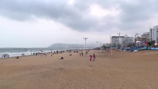Visakhapatnam Andhra Pradesh Kwietnia 2022 Indie Widok Plażę Ramakrishna Ludzie — Wideo stockowe