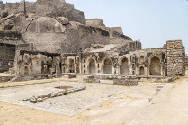 Hyderabad, Hindistan 'daki tarihi Golkonda kalesi. Golconda Kalesi' nin kalıntıları. 