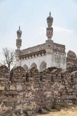 Hyderabad, Hindistan 'daki tarihi Golkonda kalesi. Golconda Kalesi' nin kalıntıları. 