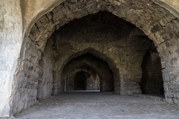 Hyderabad, Hindistan 'daki tarihi Golkonda kalesi. Golconda Kalesi' nin kalıntıları. 