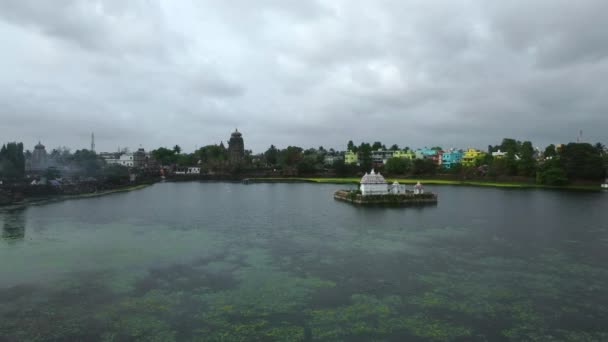 오디샤 2022년 11세기에 지어진 Lingaraj Bindusagar Bindu Sagar 연못은 Shiva에 — 비디오